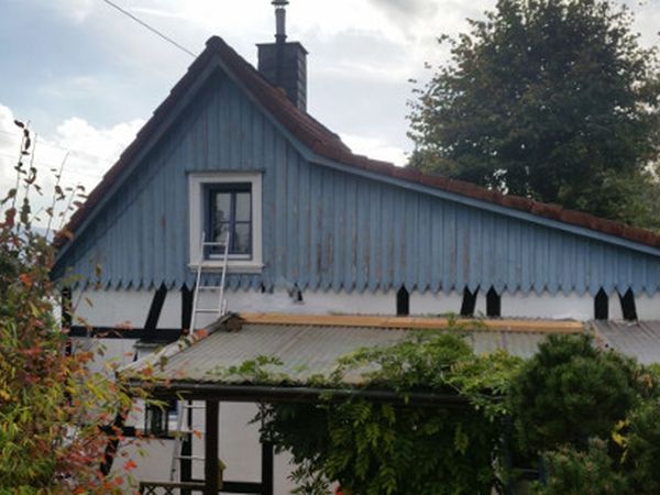 Holzfassade Giebel (vorher) – Malerfachbetrieb Bonk, Bochum